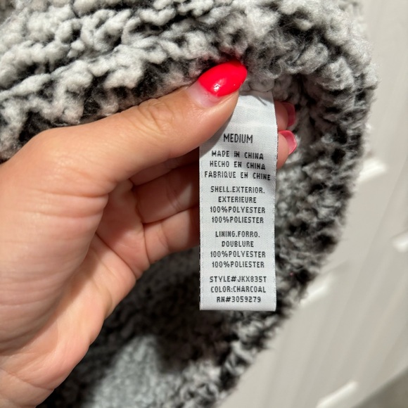 THREAD & SUPPLY Women’s Gray Sherpa Fleece Winter Zip Up Vest w/ Pockets -size M - Picture 3 of 5